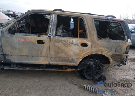 2004 Ford Expedition Xlt z USA, uszkodzony, nr VIN 1FMRU15W34LA67092